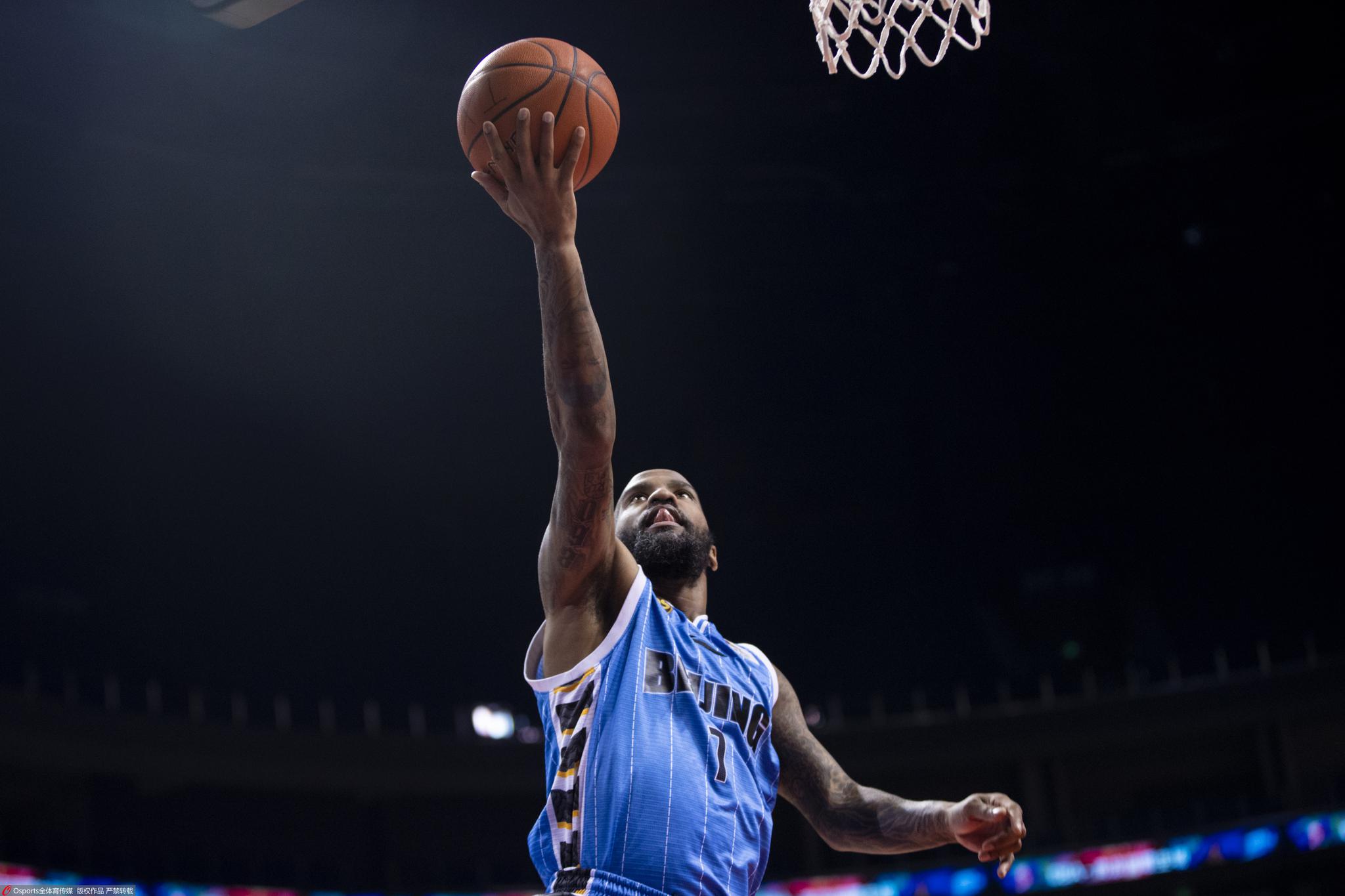 关于窗口期拜仁慕尼黑备战英超阿贾克斯队长鼓劲备战亚冠之后，今晚奥兰多魔术备战CBA季后赛的信息